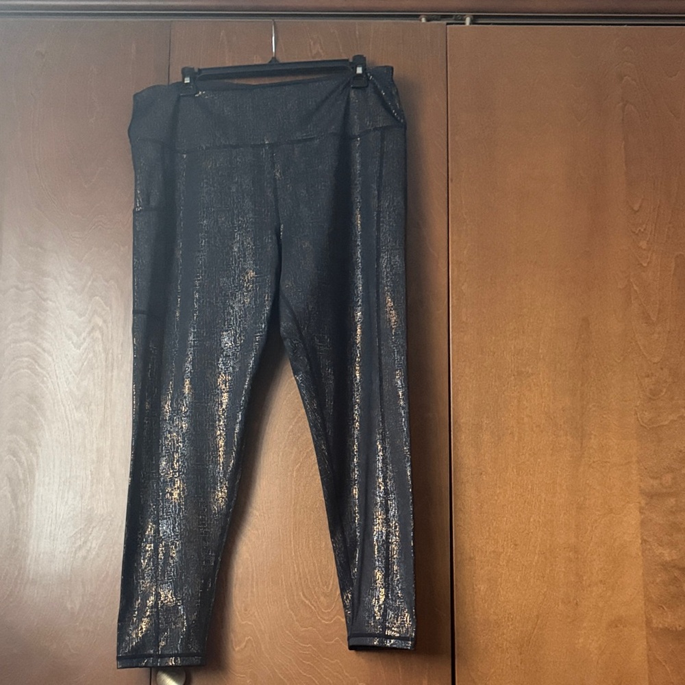 Lily Pulitzer Luxeletic Black, Bronze & Gunmetal Leggings NWOT. XXL Ret $118